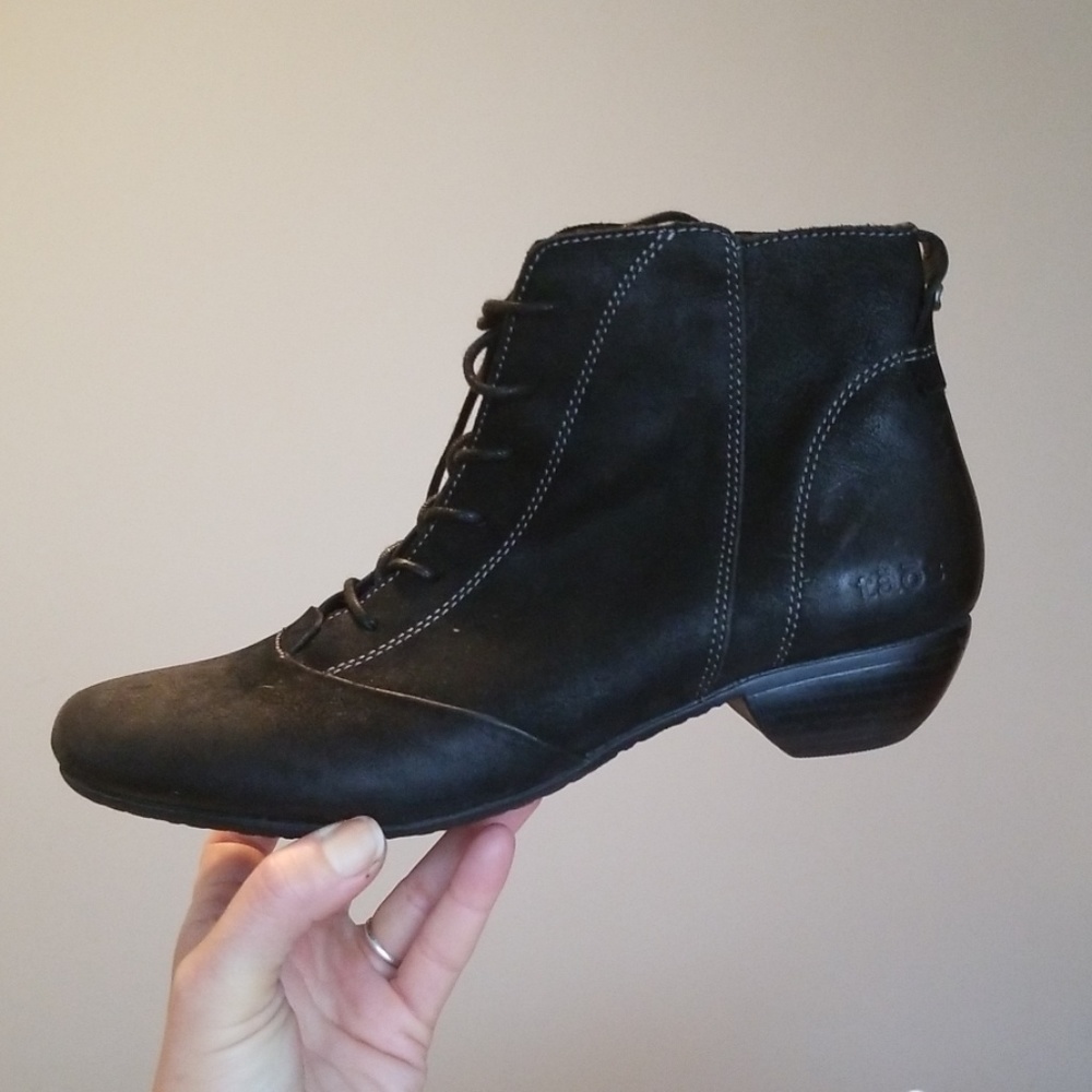Taos black lace up bootie